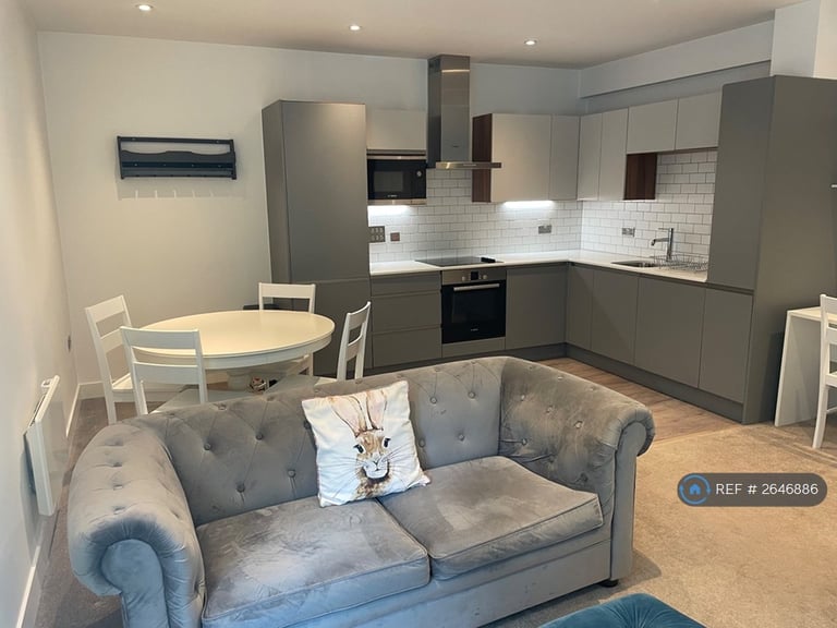 1 bedroom flat in One The Brayford, Lincoln, LN1 (1 bed) (#2646886)