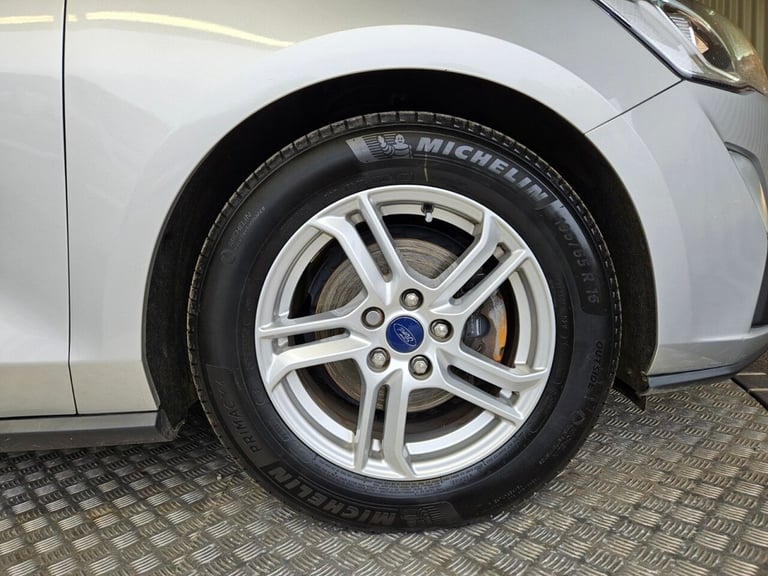 2019 Ford Focus 1.0T EcoBoost Zetec Hatchback 5dr Petrol Manual Euro 6 (s/s) (100 ps) Hatchback P...