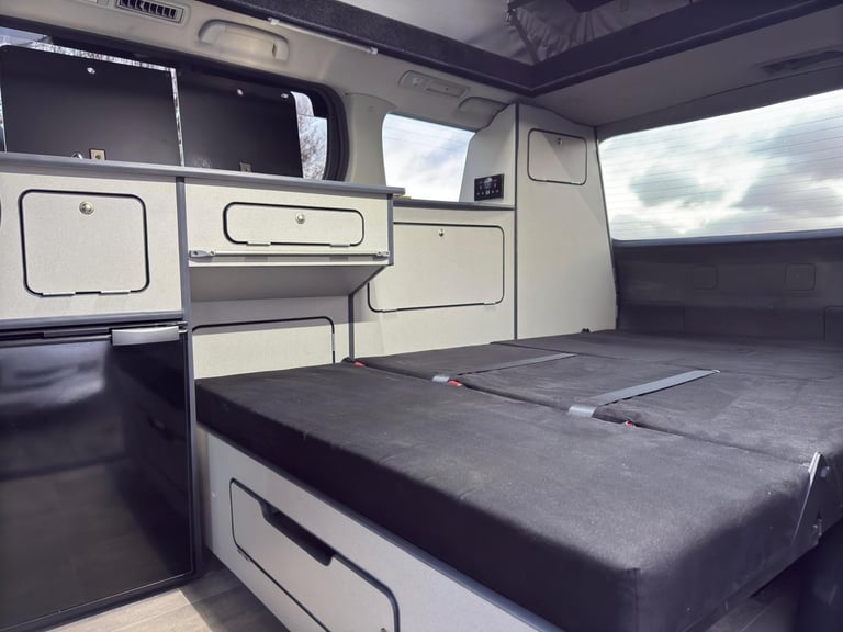 2010 Toyota ALPHARD VELLFIRE POP TOP 4 BERTH NEW CAMPER CONVERSION RUST FREE