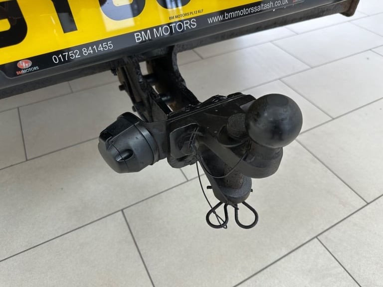 2016 Nissan Navara 2.3 dCi Tekna Pickup Double Cab 4dr Diesel Auto 4WD Euro 6 (190 ps) PICKUP Die...