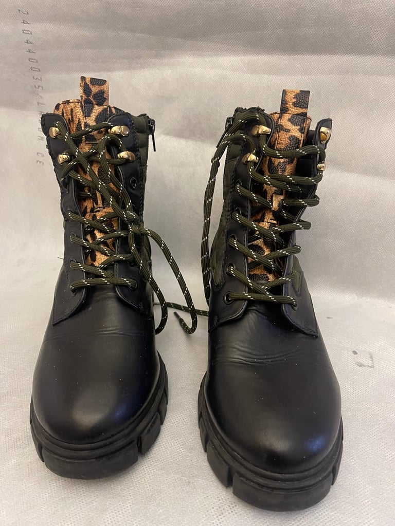 River Island boots size 6