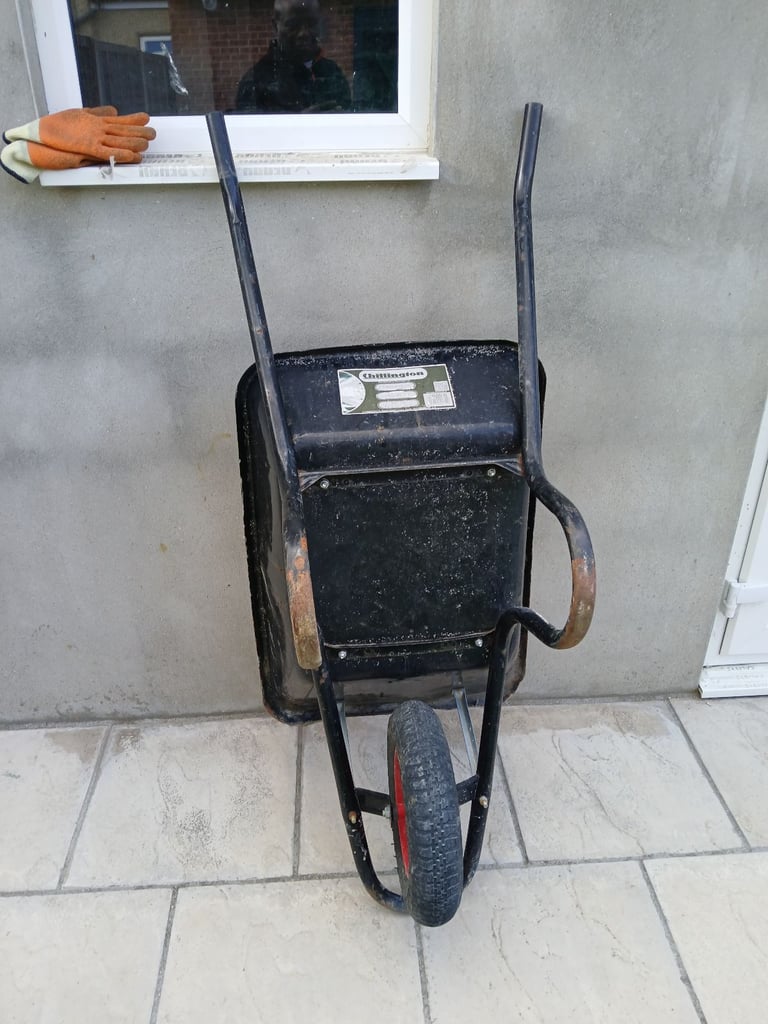 image for Chillington Steel Wheelbarrow 85L 