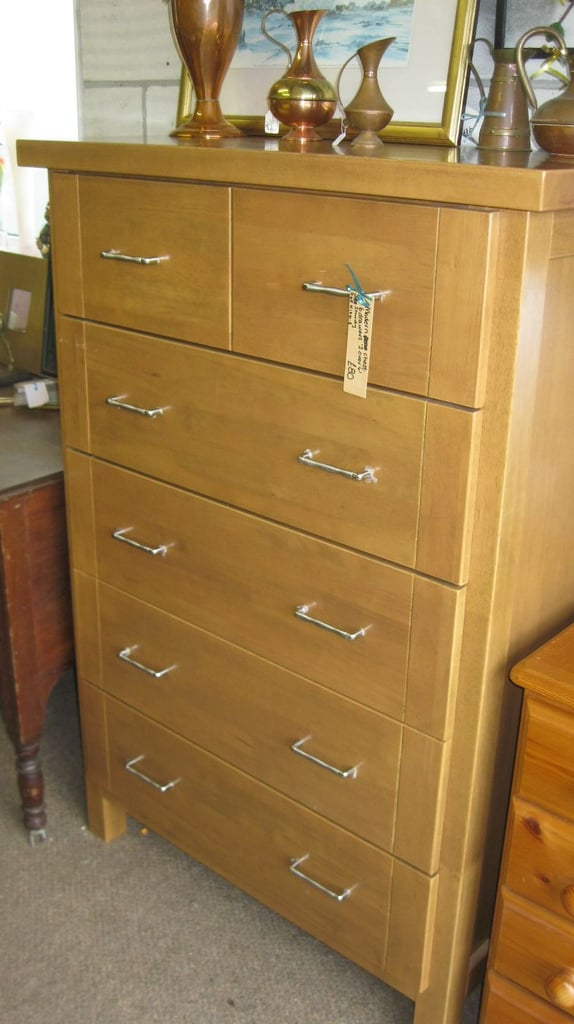 image for STURDY MODERN LARGE CHEST OF 6 DRAWERS. IN GOOD ORDER. ATTRACTIVE. DELIVERY AVAILABLE