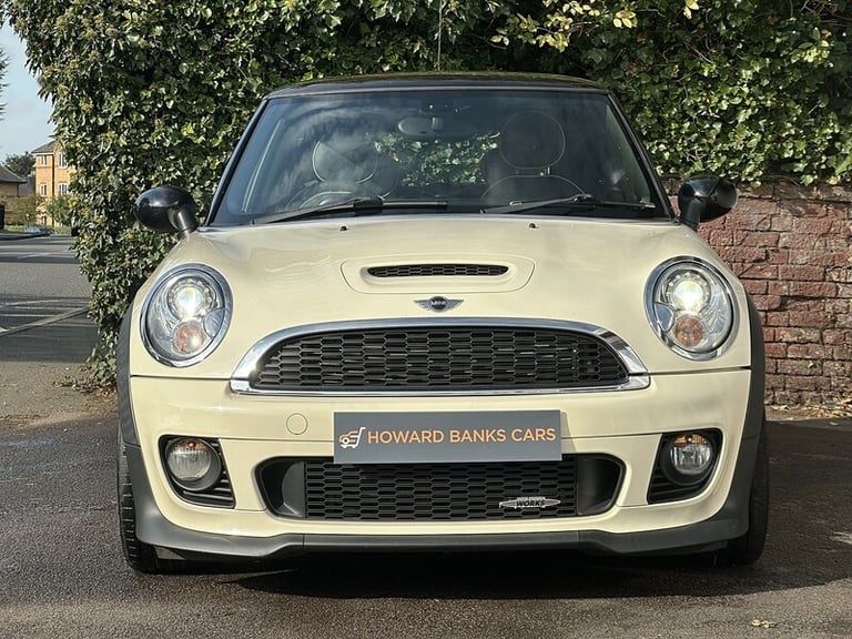 2011 MINI Hatch John Cooper Works Hatchback Petrol Manual