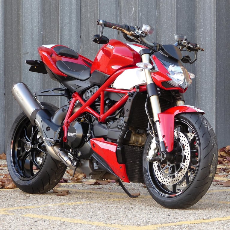 2013 Ducati F848 Street Fighter. Low mileage, FSH, Just serviced, New belts.