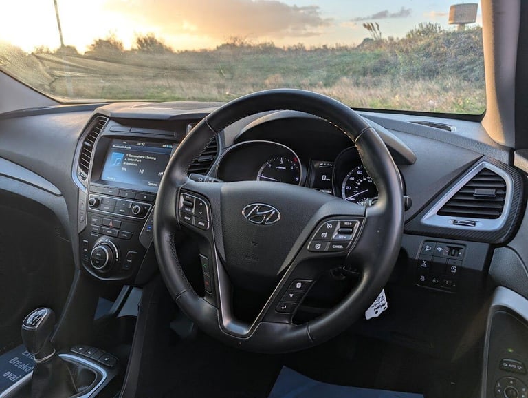 2016 Hyundai Santa Fe 2.2 CRDi Blue Drive Premium 4WD Euro 6 (s/s) 5dr ESTATE Diesel Manual