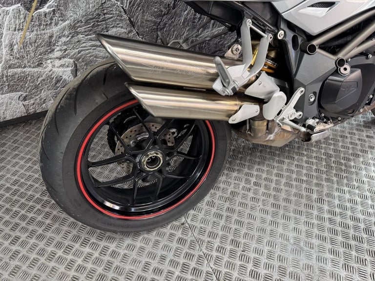 MV AGUSTA BRUTALE 1090 RR 1090RR 2010