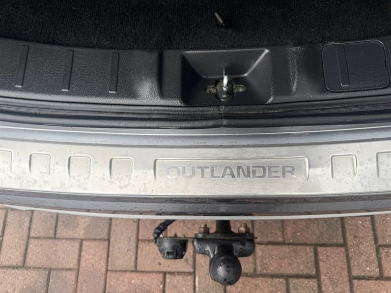 2018 Mitsubishi Outlander 2.0h 12kWh 4h SUV 5dr Petrol Plug-in Hybrid CVT 4WD Euro 6 (s/s) (200 p...