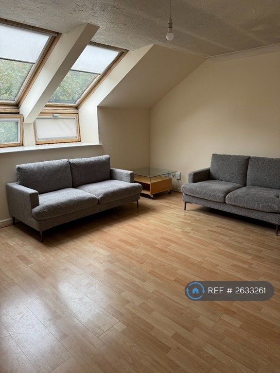 image for 2 bedroom flat in Verwood Lodge, London, E14 (2 bed) (#2633261)