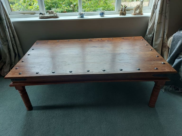 Pine coffee table 