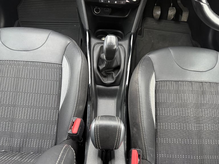 2018 Peugeot 2008 1.2 PureTech Allure 5dr HATCHBACK Petrol Manual