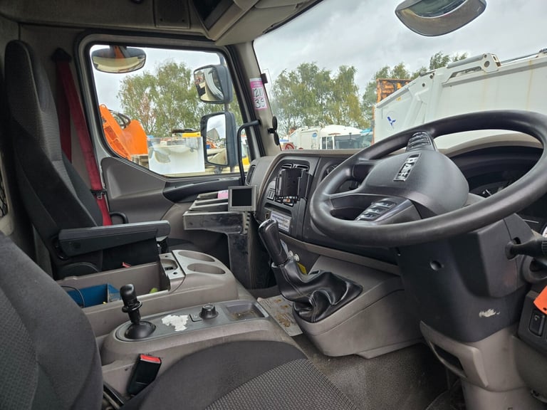 2015 DAF TRUCKS LF FRIDGE TRUCK NA DIESEL Manual