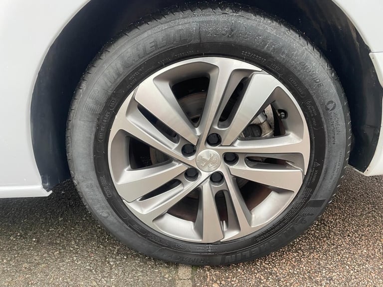 2023 Peugeot Traveller 100kW Business VIP Long [8 Seat] 50kWh 5dr Auto MPV ELECTRIC Automatic