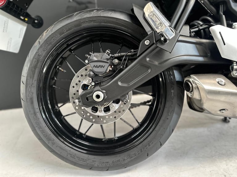 STUNNING ONE OWNER 2023/23 KAWASAKI Z650 RS MOTORCYCLE 