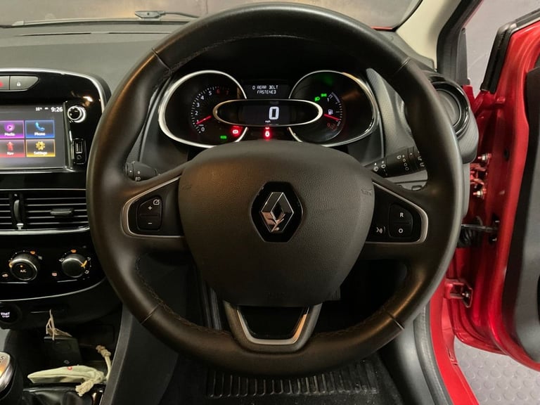 2018 Renault Clio 0.9 TCe Iconic Hatchback 5dr Petrol Manual Euro 6 (s/s) (90 ps) Hatchback Petro...