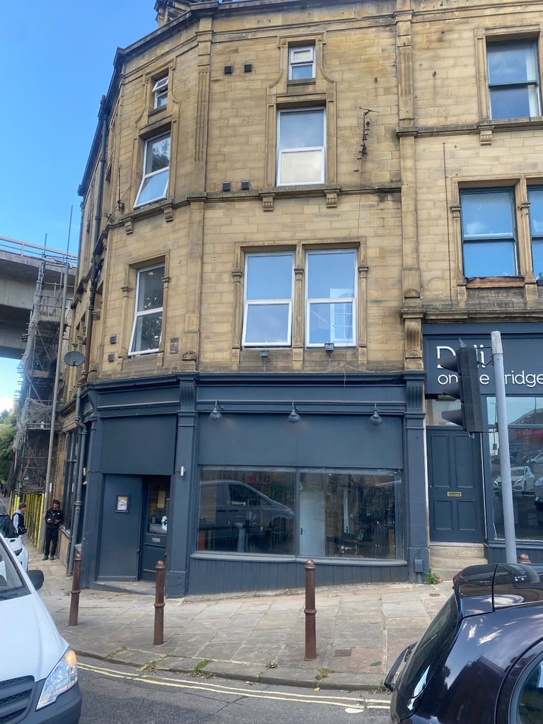 image for SHOP TO RENT IN HALIFAX HX1 1XQ