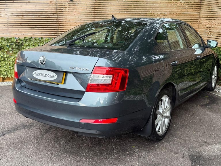 2015 Skoda Octavia 1.6 TDI Elegance Hatchback 5dr Diesel DSG Euro 5 (s/s) (105 ps) 12 MONTHS A HA...