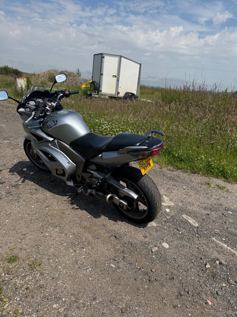 Honda cbf 1000cc £1300 or swap for car