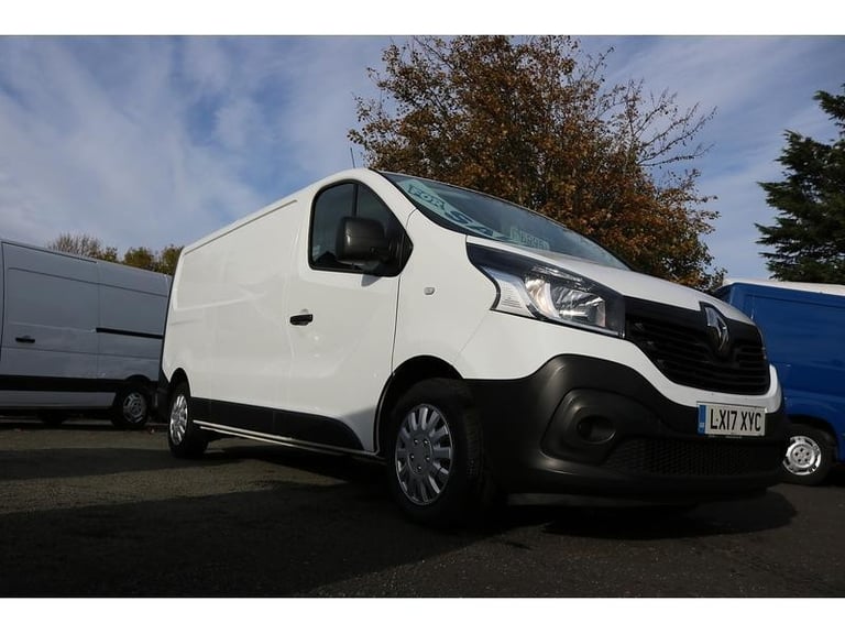 2017 RENAULT TRAFIC LWB *NO VAT* LOW MILES EXCELLENT CONDITION YEARS MOT vivaro