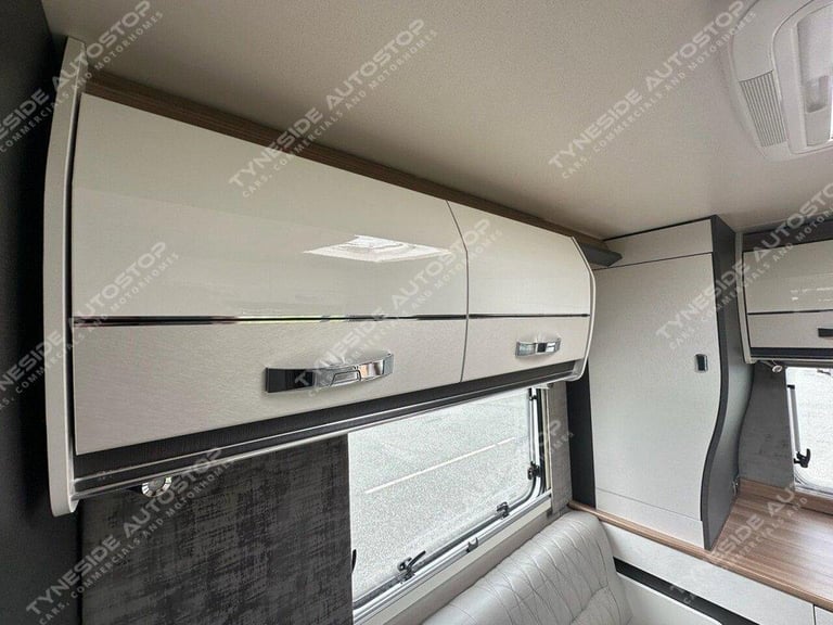24 SWIFT KON-TIKI SWIFT KON-TIKI 774 6 BERTH MOTORHOME DIESEL