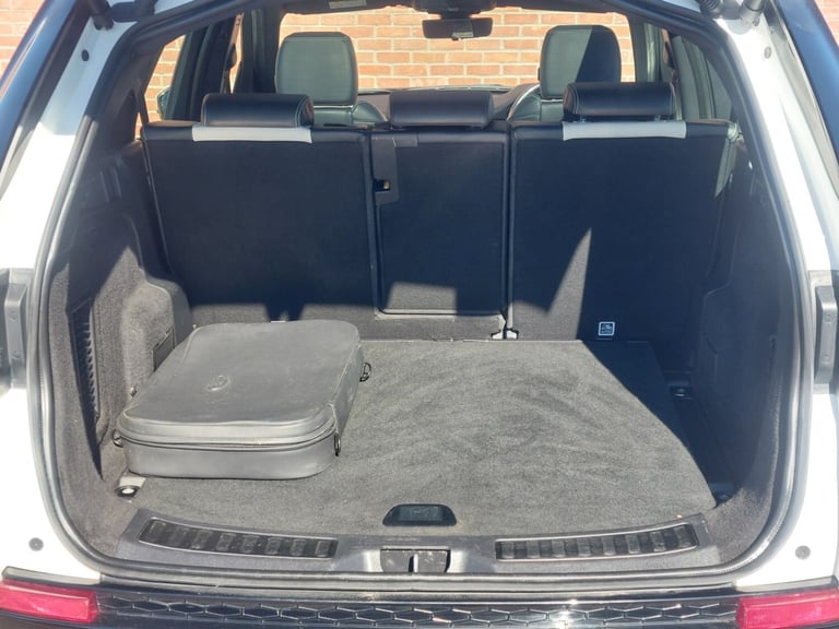 2020 70 Land Rover Discovery Sport P300e HSE R-Dynamic 1.5 Hybrid Auto PHEV