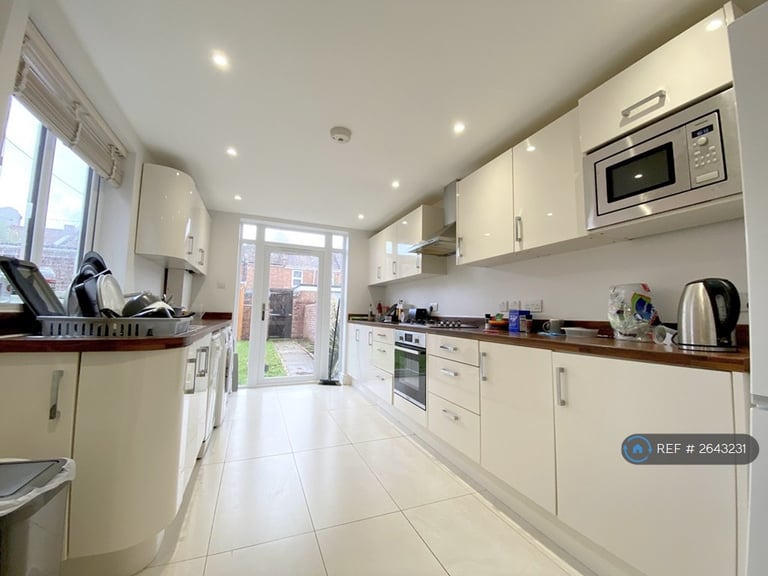 4 bedroom house in Monks Road, Exeter, EX4 (4 bed) (#2643231)