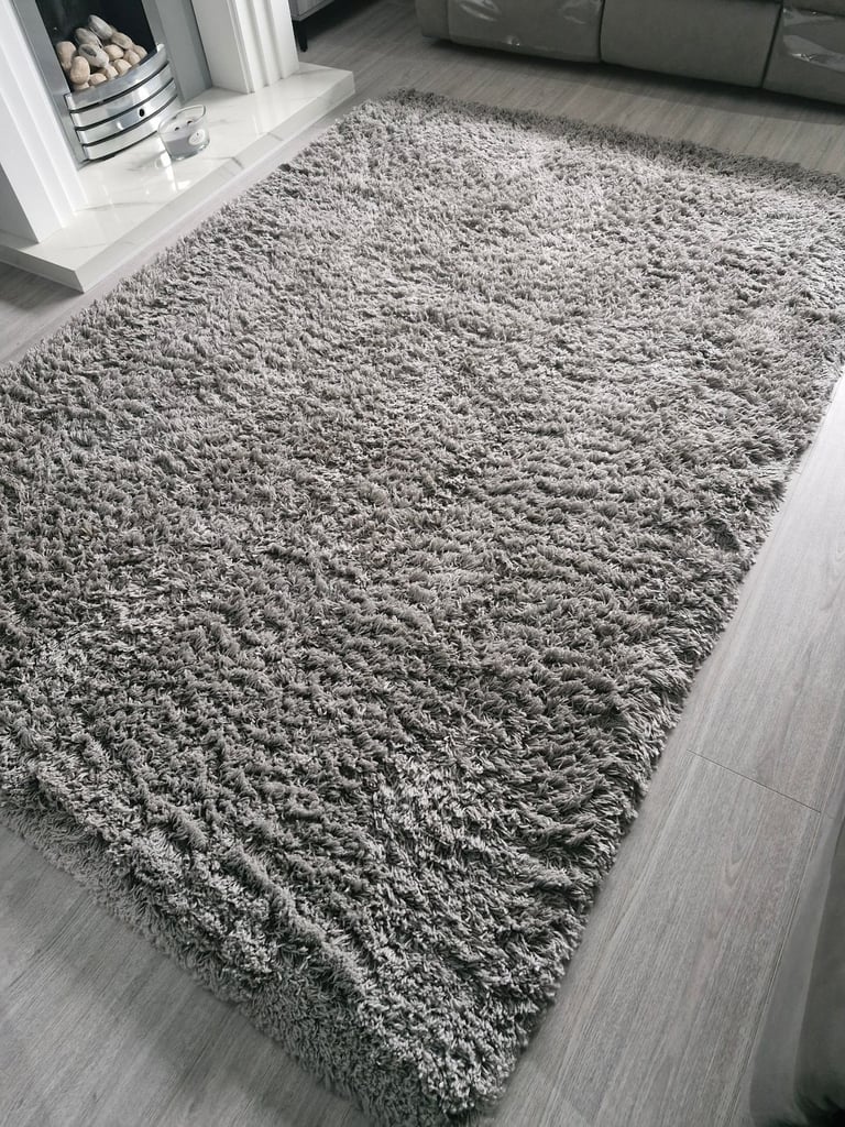 Grey living room rug - large