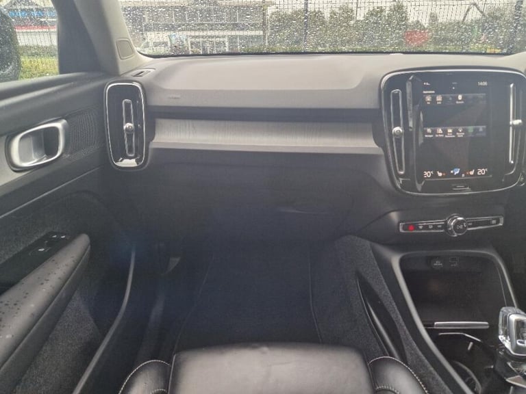 2022 Volvo XC40 2.0 B4 MHEV Inscription Pro SUV 5dr Petrol Hybrid DCT Auto AWD Euro 6 (s/s) ESTAT...