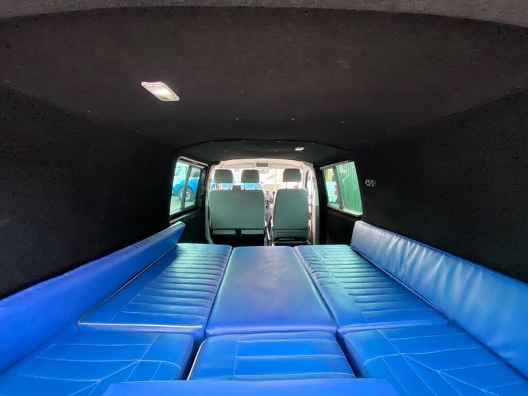 2006 Volkswagen Transporter 2.5 TDi T32 REAR LONGUE-5 BELTS-20 inch ALLOYS-PRIVATE PLATE MOTORHOM...