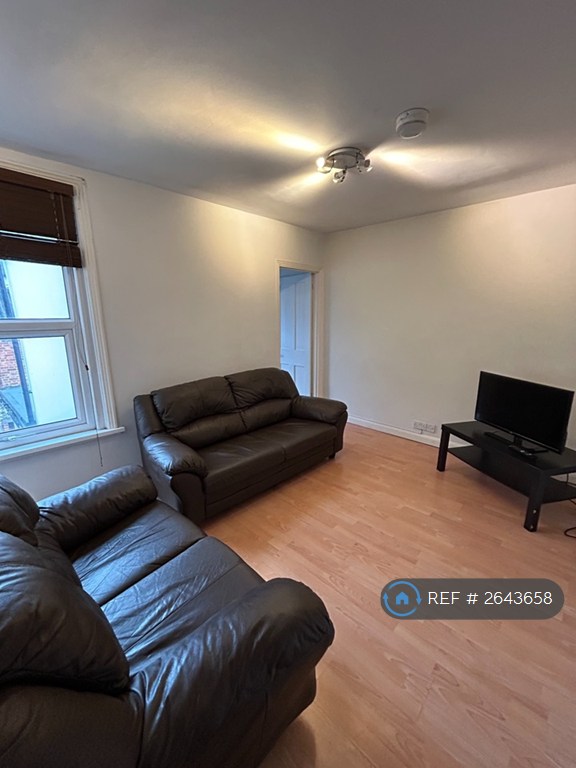 3 bedroom house in Garnier Street, Portsmouth, PO1 (3 bed) (#2643658)