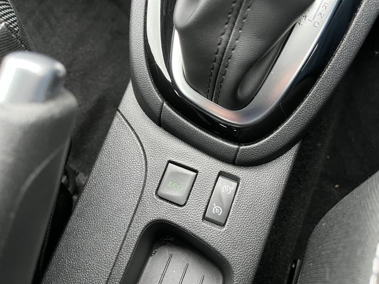 2018 Renault Clio PLAY DCI Hatchback Diesel Automatic