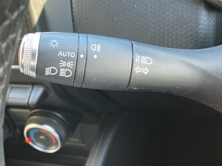 2020 Renault Clio 1.0 SCe 75 Play 5dr Hatchback Petrol Manual