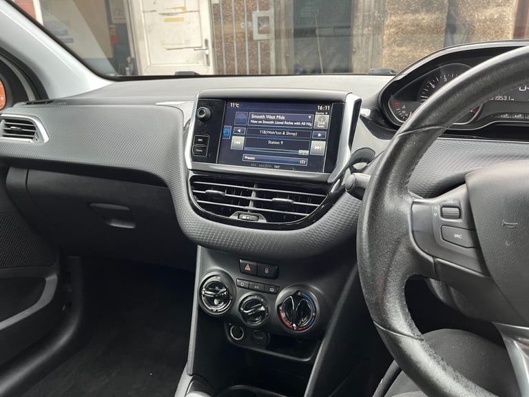 2016 Peugeot 208 1.2 PureTech 82 Active 5dr HATCHBACK Petrol Manual