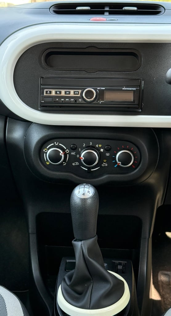 2015 Renault Twingo 1.0 SCe Play Euro 6 5dr Petrol