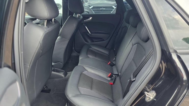 AUDI A1 1.4 TFSI S line Sportback S Tronic Euro 5 5dr 2012