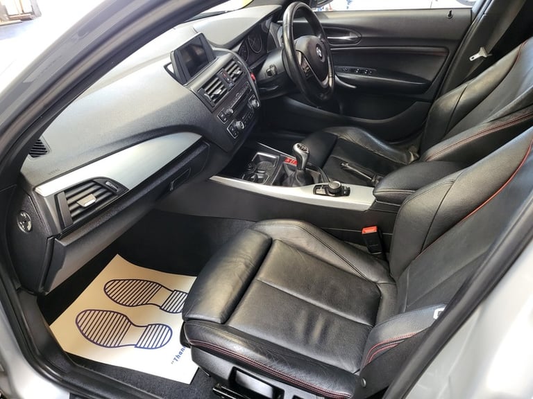 BMW 1 SERIES 118i SPORT
