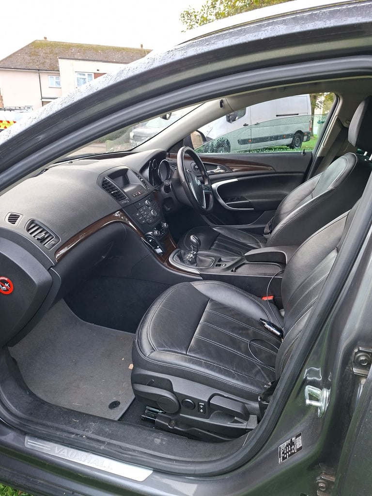 Vauxhall, INSIGNIA, Estate, 2010, Manual, 1956 (cc), 5 doors