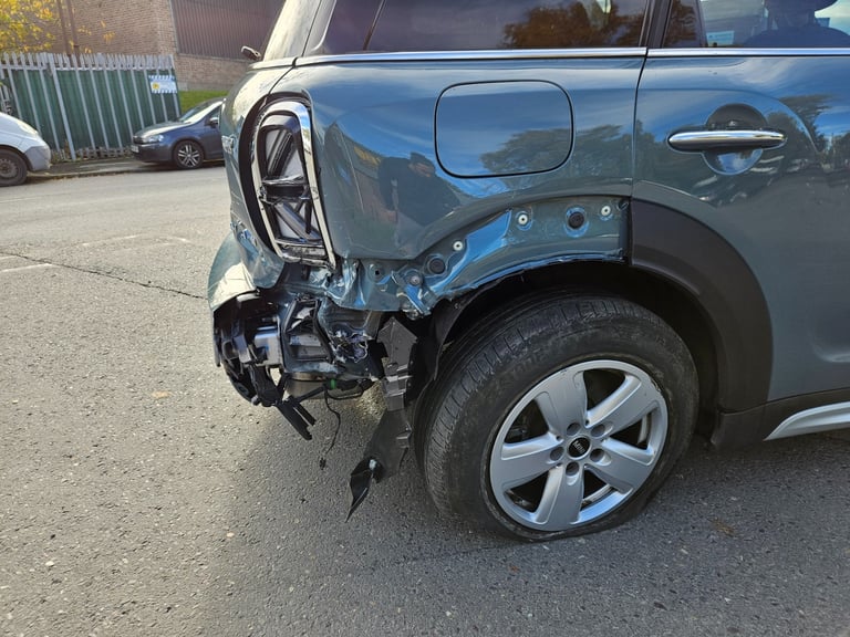 2023 MINI COUNTRYMAN 1.5 Cooper Classic Auto Comfort/Nav+ Pack Damaged Salvage