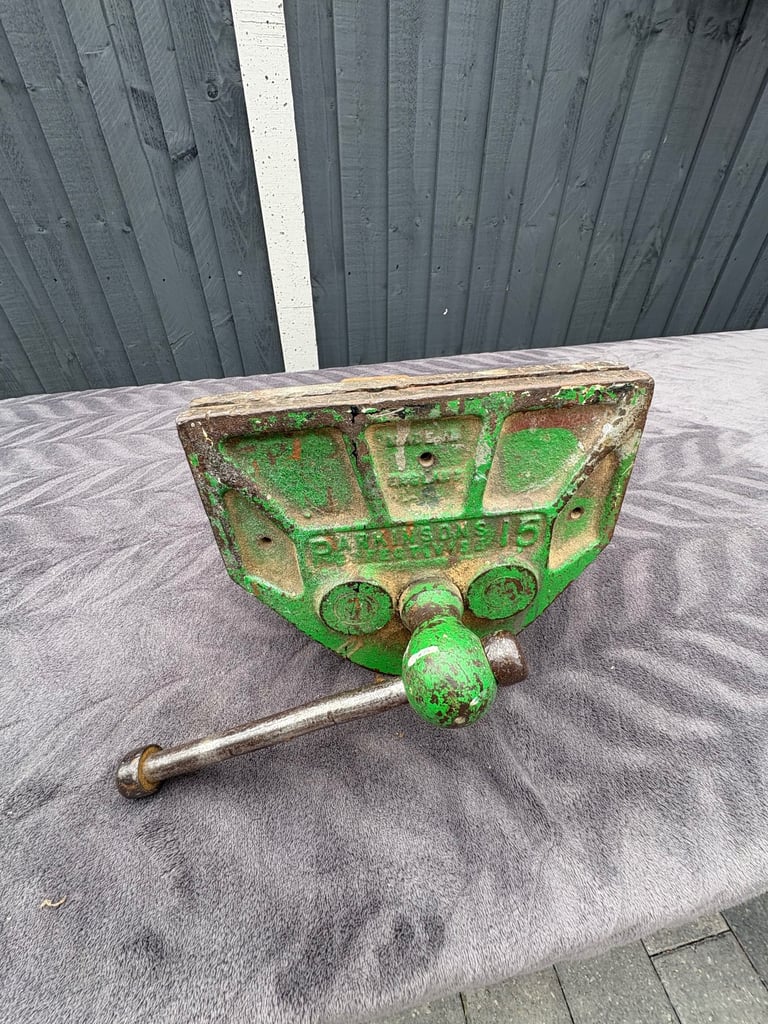 image for Carpenters bench vice 