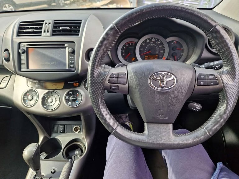 🚙 Toyota RAV4 SR – 2.2 Diesel 4x4 | Automatic | MOT July 2026 | Reliable SUV