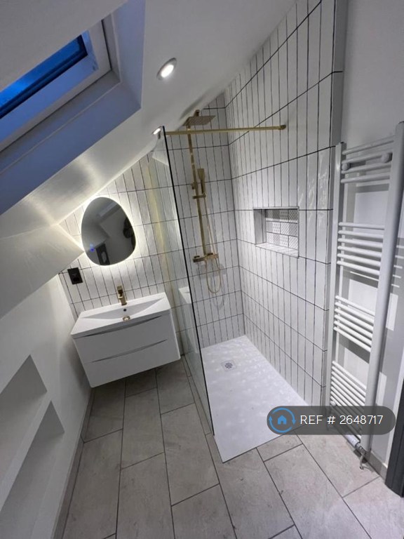 2 bedroom flat in Balmoral Road, Fairfield, Liverpool, L6 (2 bed) (#2648717)