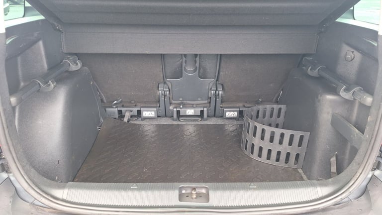 2011 Skoda Yeti 2.0 TDI Diesel CR 140 Elegance 4x4 5-Door From £4,995 + Retail Package HATCHBACK ...