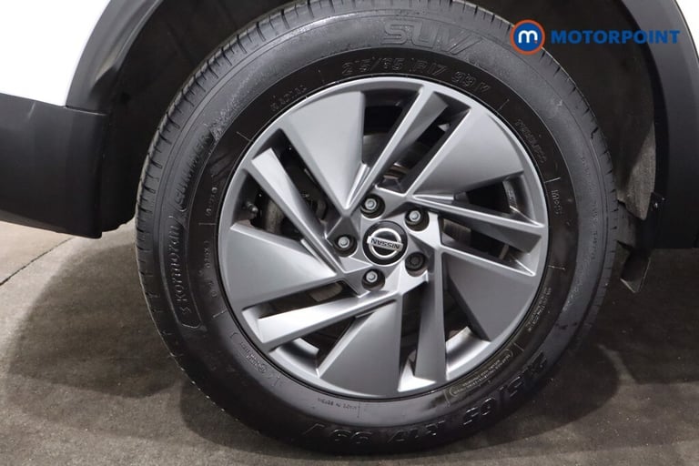 2022 Nissan Qashqai 1.3 DiG-T MH Acenta Premium 5dr SUV Petrol Manual