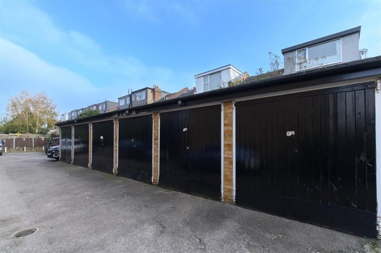 Garage for Rent - East Finchley (The Walks N2)