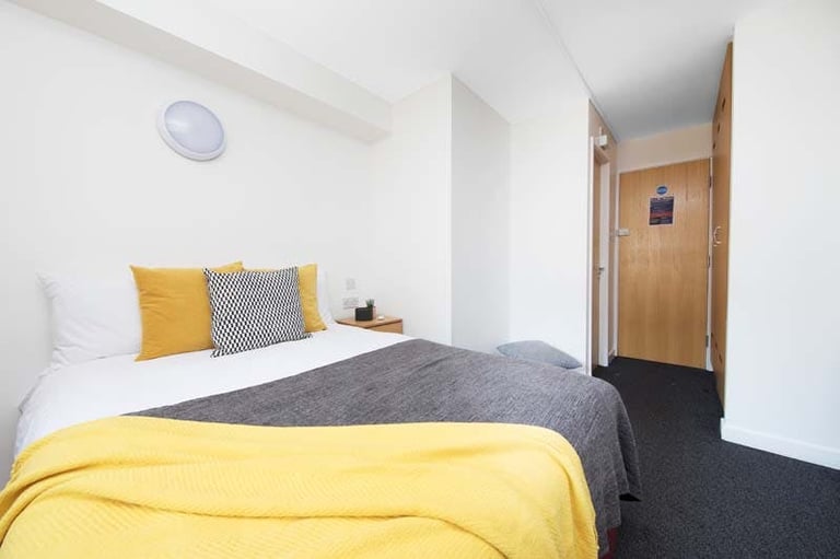 STUDENT ROOMS TO RENT IN LIVERPOOL. ENSUITE, CLASSIC WITH PRIVATE ROOM
