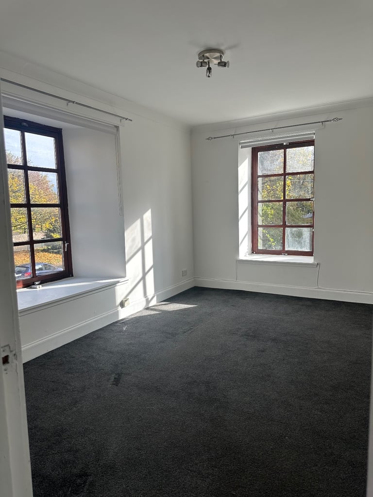 !! Immaculate Modern Flat for Rent !! 