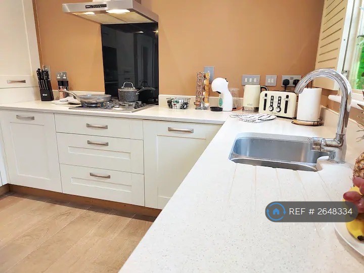 2 bedroom flat in Hauxton, Hauxton, Cambridge, CB22 (2 bed) (#2648334)