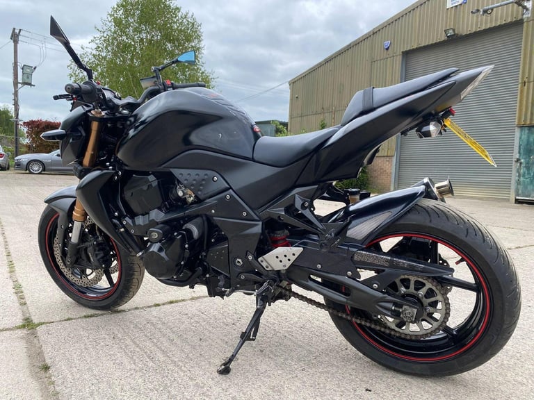2012 12 KAWASAKI Z750R ZR 750 NBF Z750 BLACK NAKED ZR750 11k MILES ONLYNEW MOT