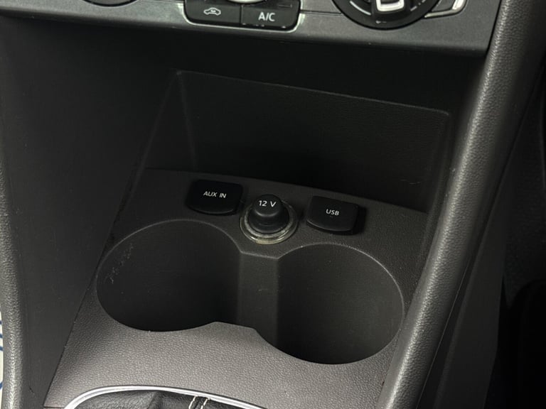 2015 Volkswagen Polo 1.0 BlueMotion Tech SE Design Euro 6 (s/s) 3dr HATCHBACK Petrol Manual