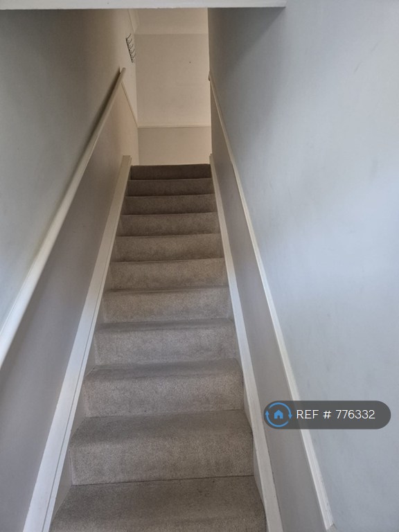 2 bedroom flat in Chatsworth Mews, Sandown, PO36 (2 bed) (#776332)